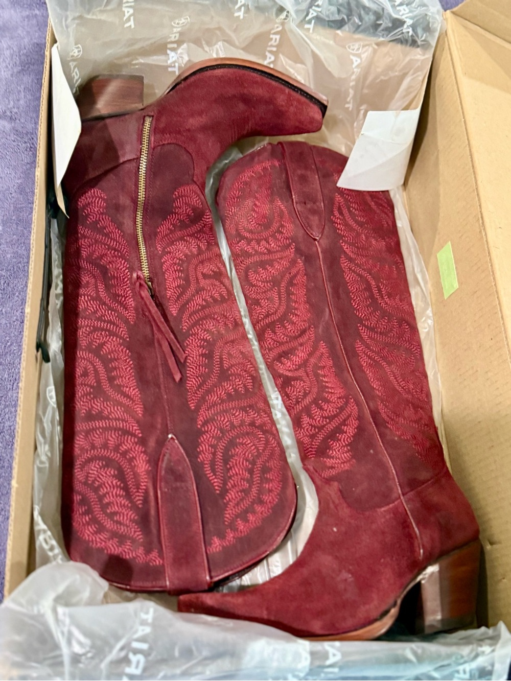 Ariat Burgundy 18” height Western Boots - Picture 4 of 5
